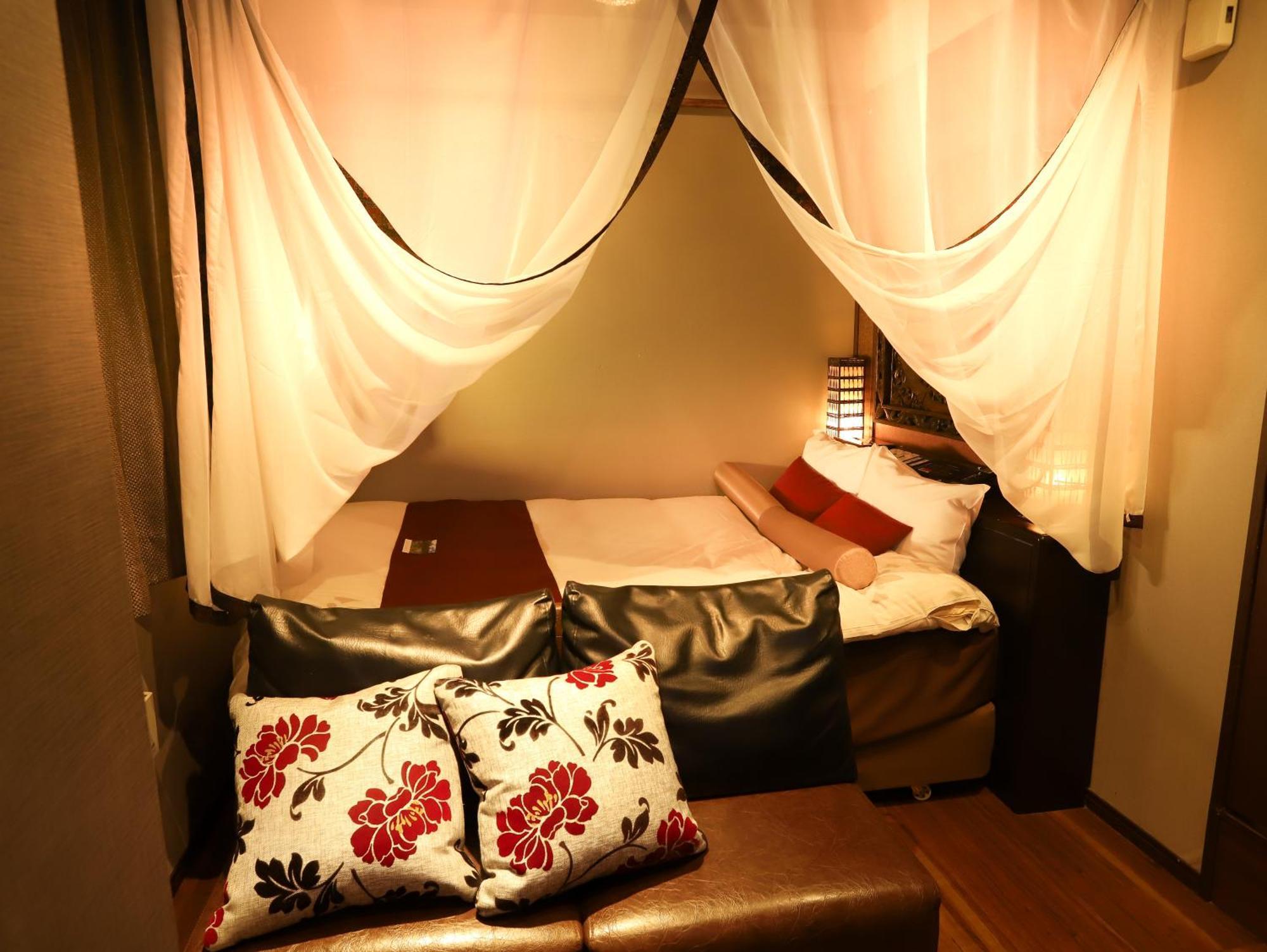 Hotel K6 Osaka Namba (Adults Only) Dış mekan fotoğraf